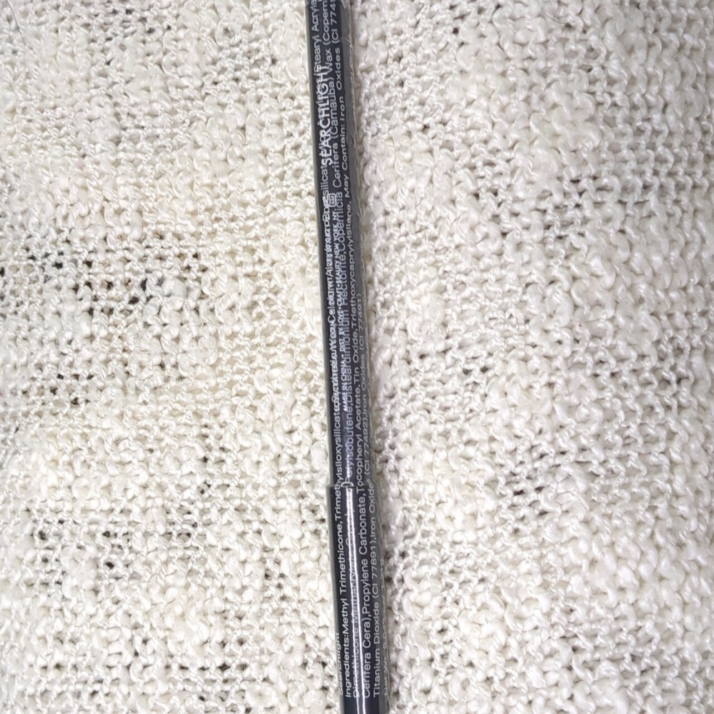 LOVE•CRAFT•BEAUTY Gel Line Eye Pencil in Searchlight, 1.21g/0.042oz - Picture 5 of 9